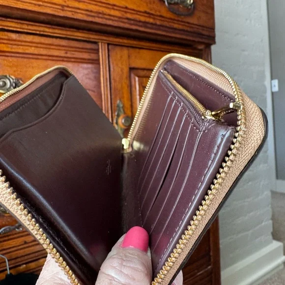 Coach Glitter Wristlet Clutch - Picture 5 of 5